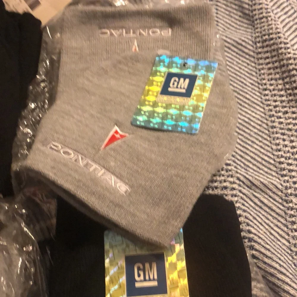 COPY - GM Beanie! New with label. CHEVY, GMC or Pontiac. - Picture 7 of 7